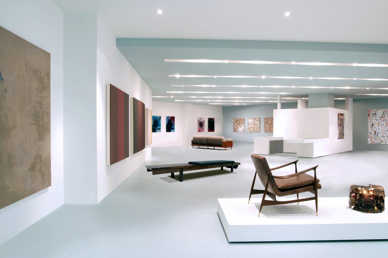 Interior view of ESPASSO Gallery, New York (Architecture in Formation).