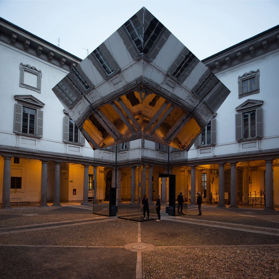 Photo of mirror-clad pavilion in courtyard