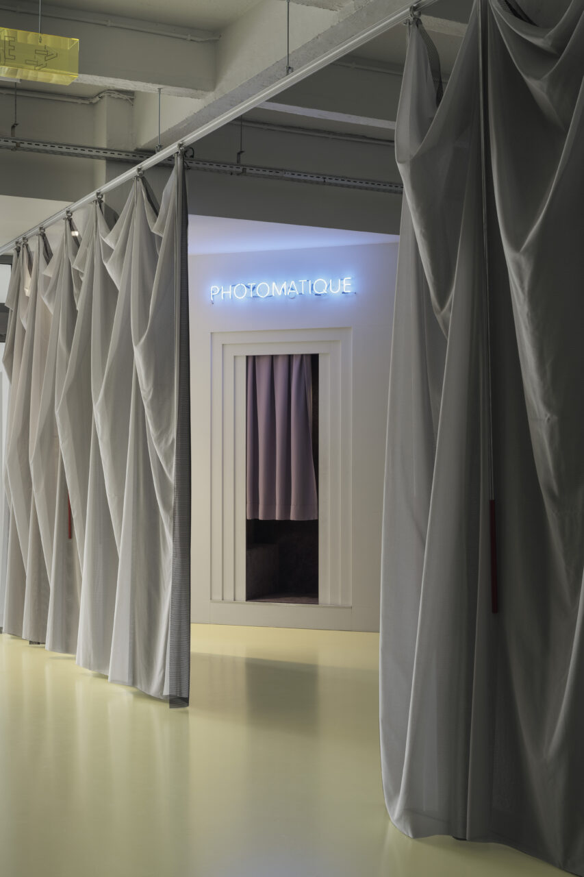 i.s.m.architecten use soft curtains at the FOMU museum entrance