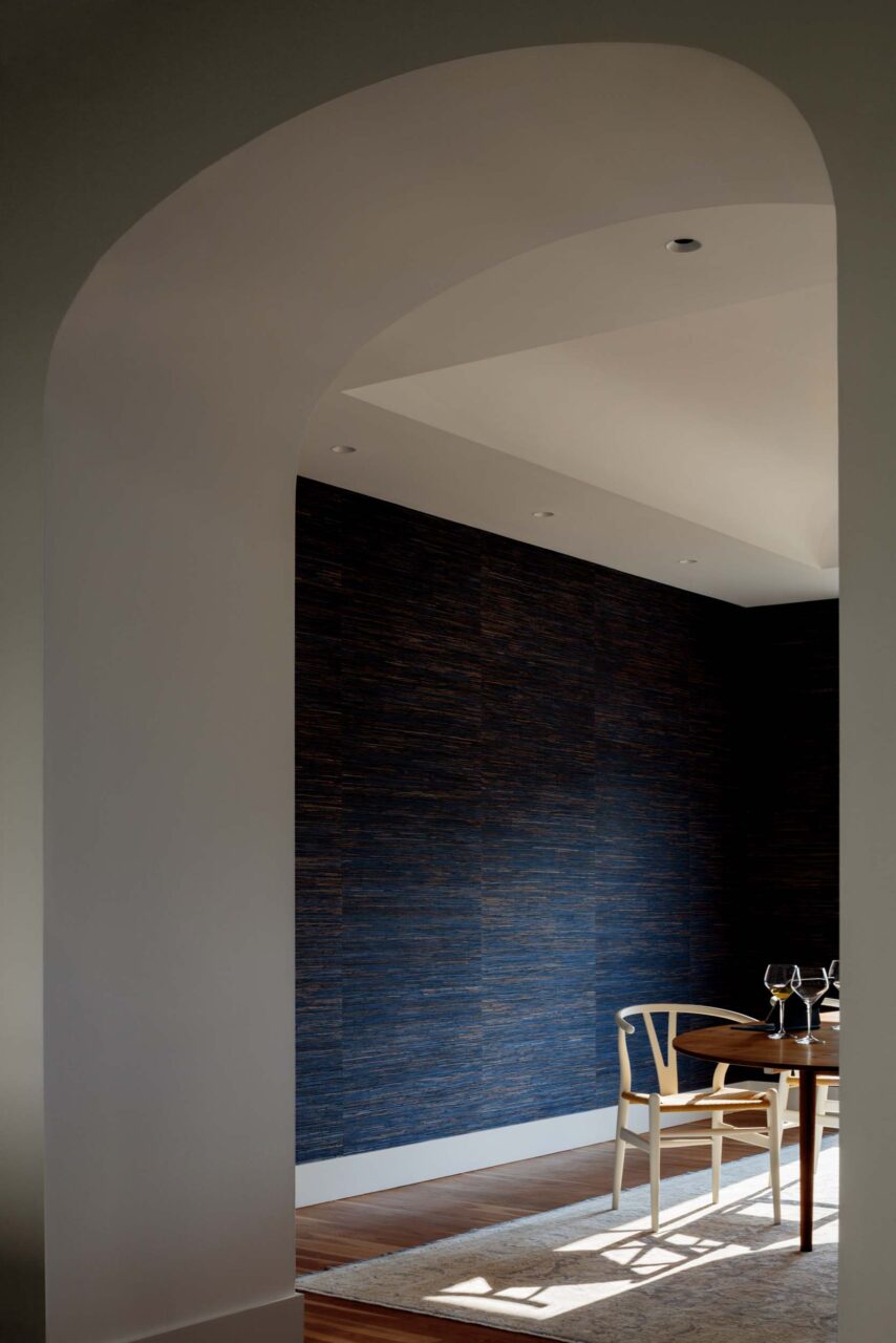 A blue backdrop for the dining room at Wye River house