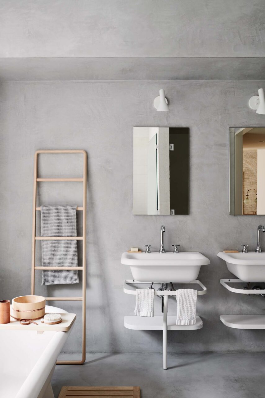 Bernheimer covers a bathroom in Tribeca with plaster