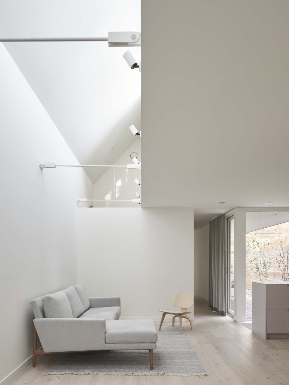Craven Road by Anya Moryoussef Architect