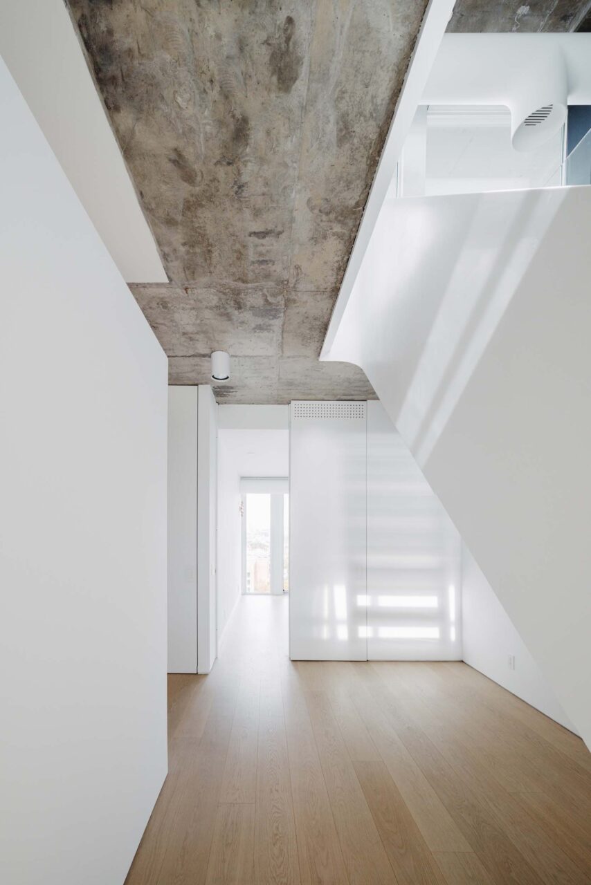 Penthouse 7 entry hall by gh3*