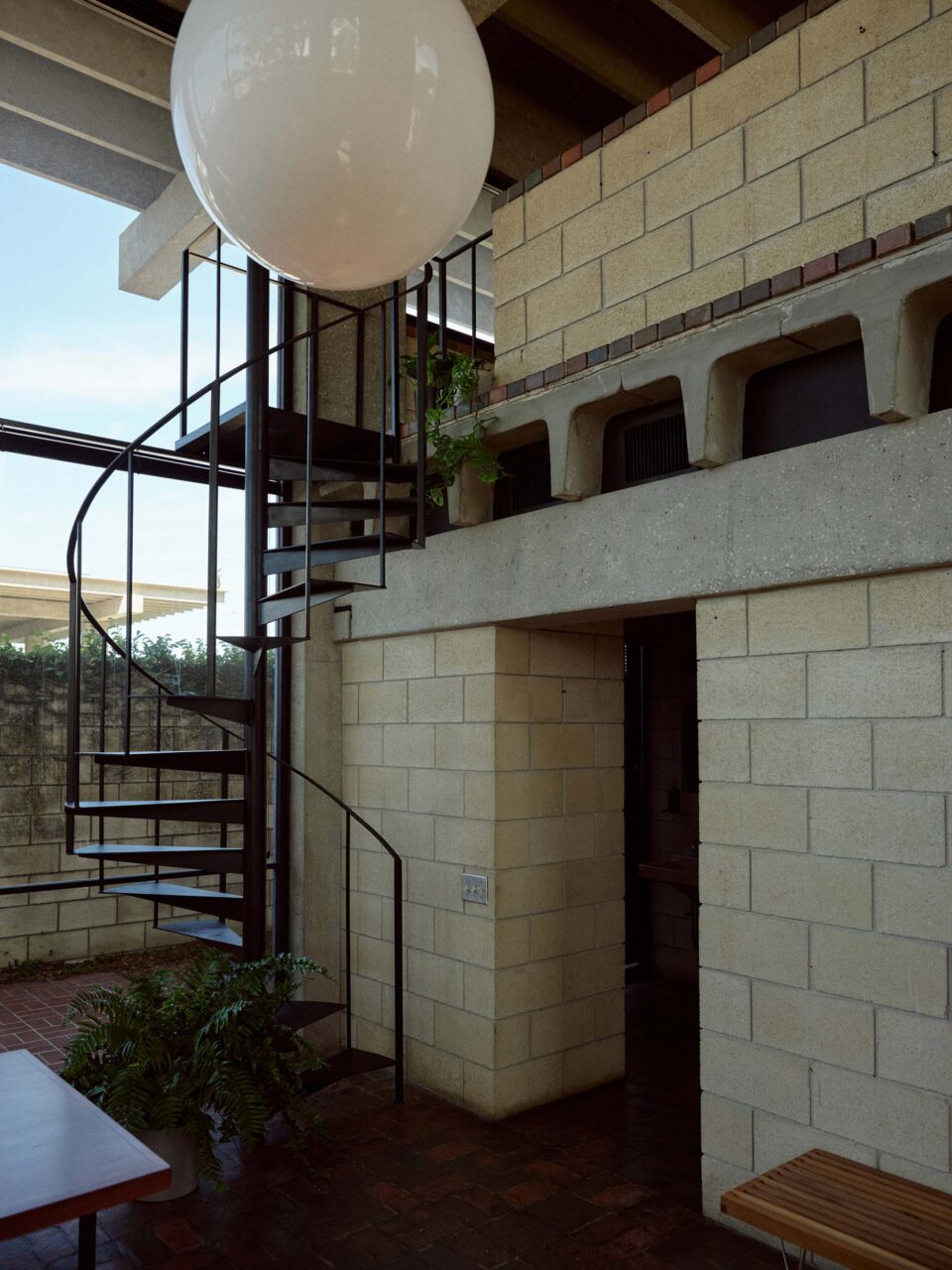 A spiral stair in Leedy office