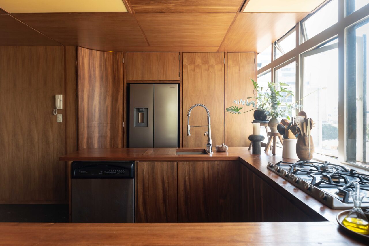 A wood-clad kitchen in Mexico City