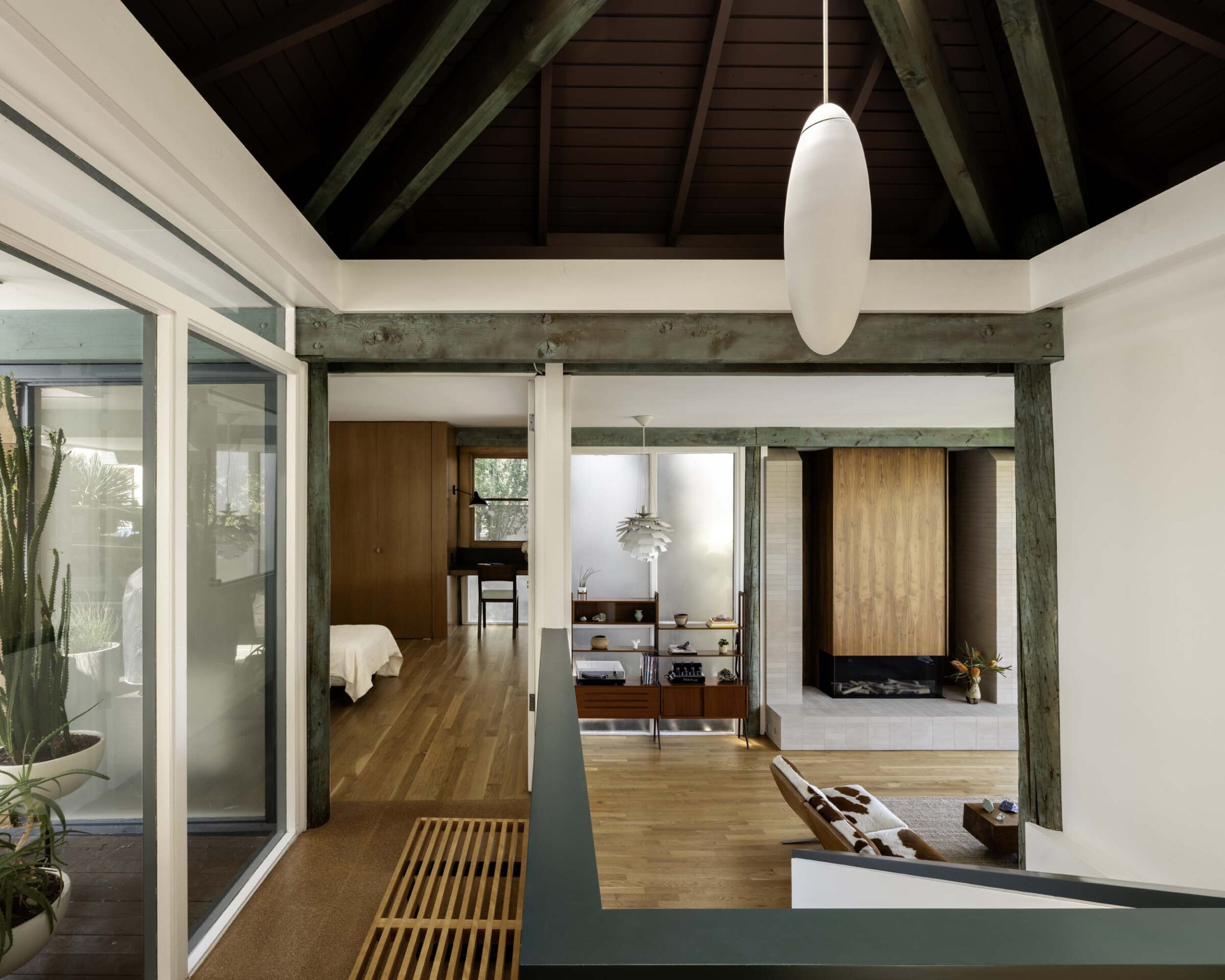 The Jennings Residence renovated by Cover Architecture