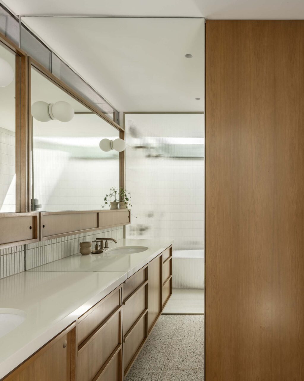 The bathroom at Jennings Residence in Eagle Rock