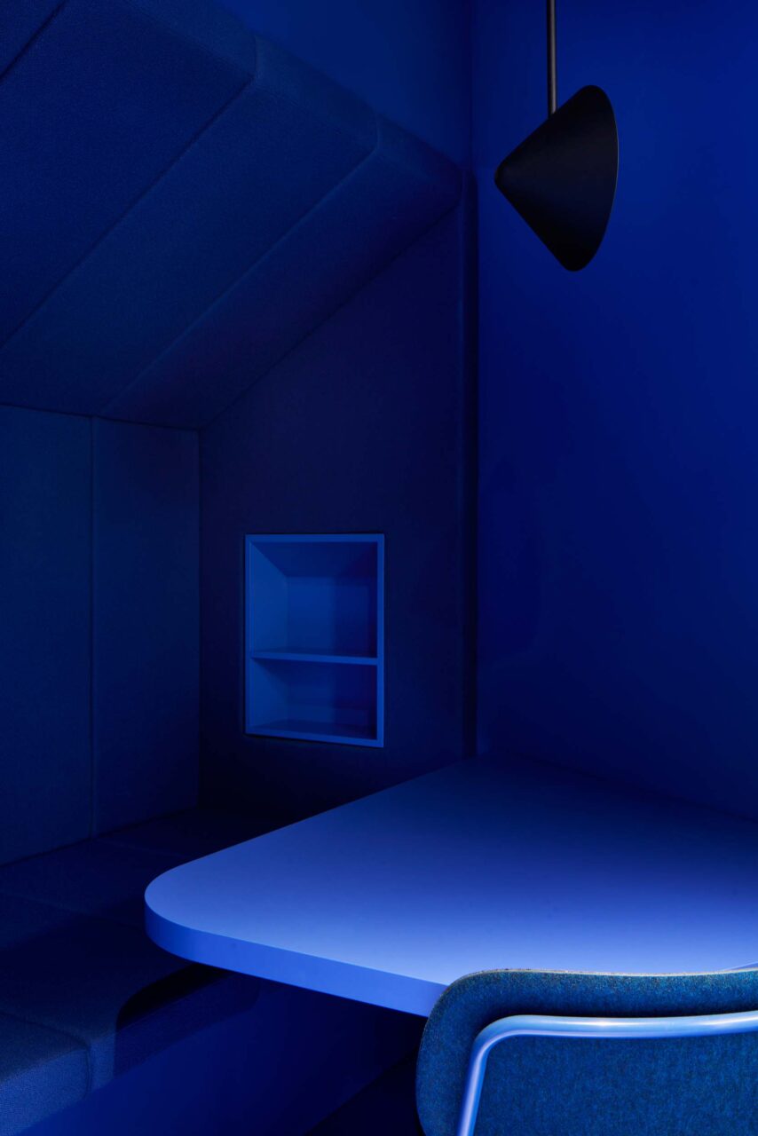 A blue room in the VDK Office