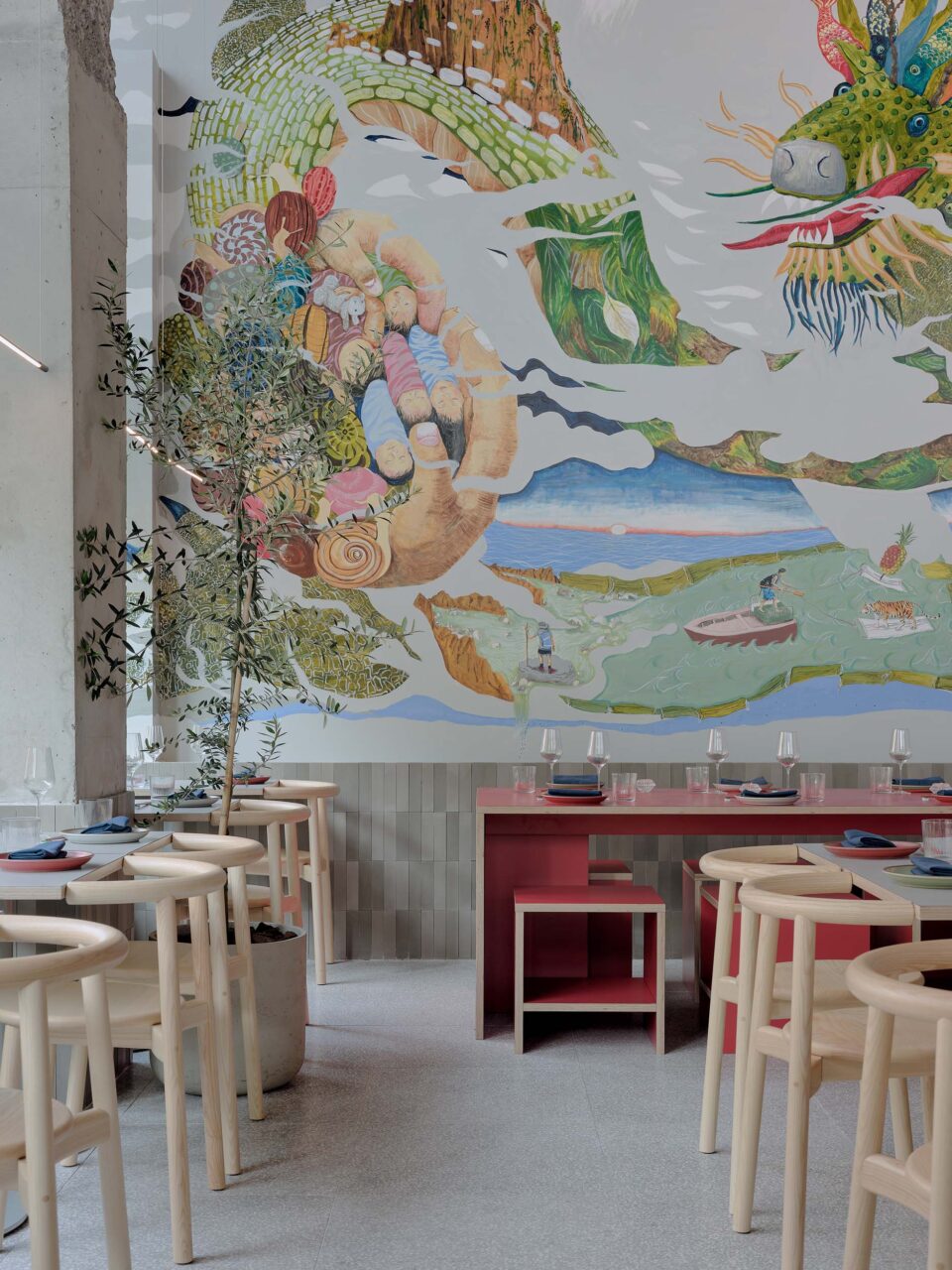 The mural at Nin Hao