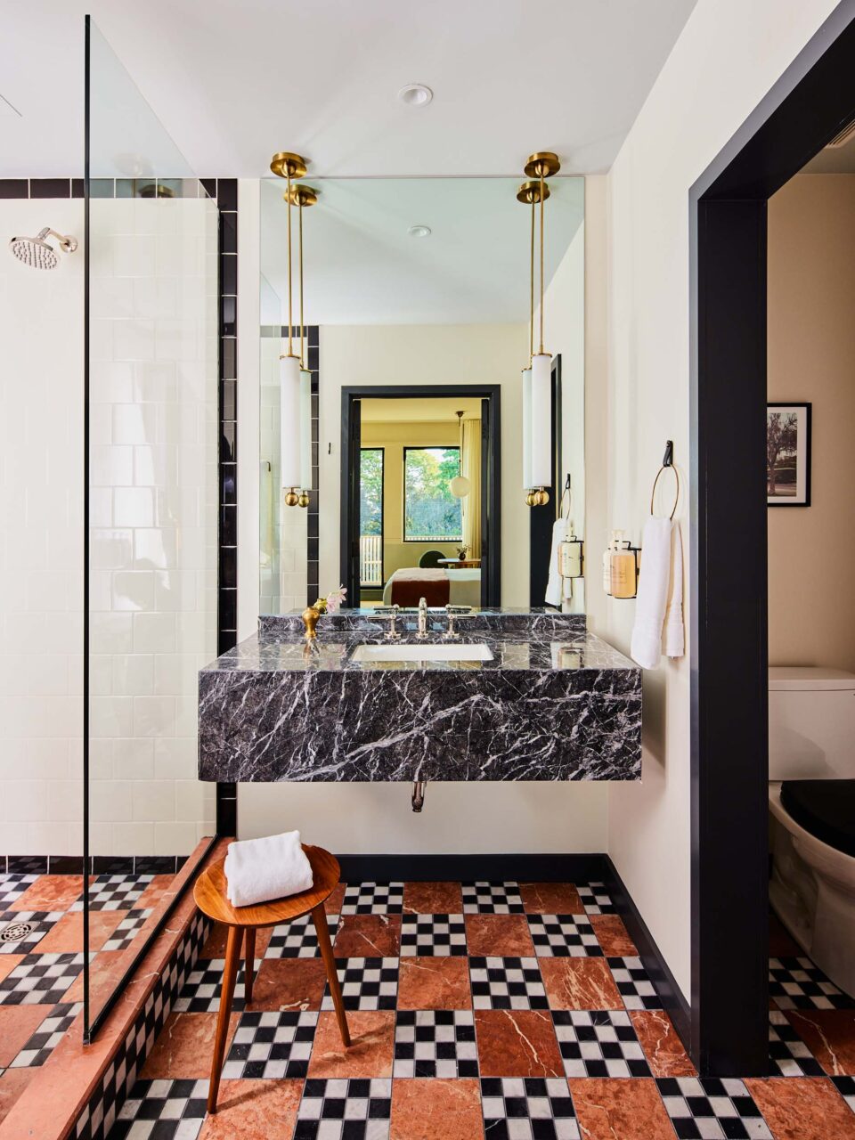 A bathroom at Hotel Henrietta
