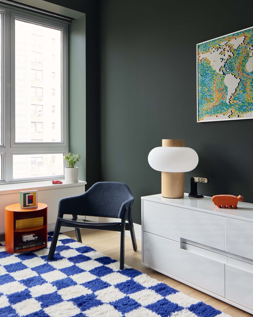 A checkered rug at Quarry Loft