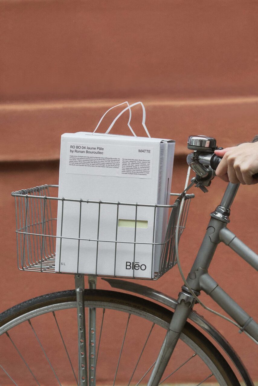 Bleo on bike