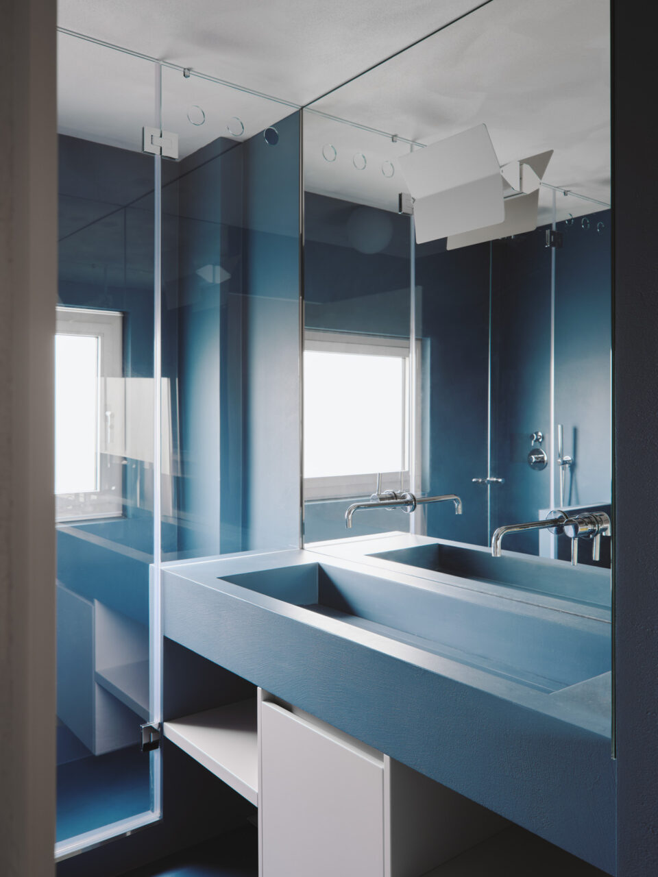 Tenet bathroom for Self Modern