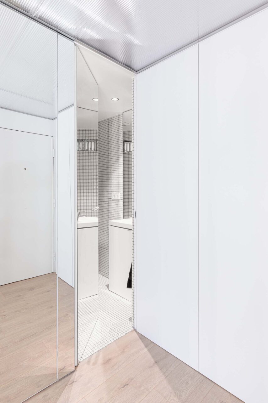 second bathroom in spain apartment