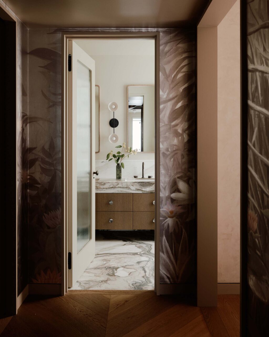 A view into the bathroom in an apartment