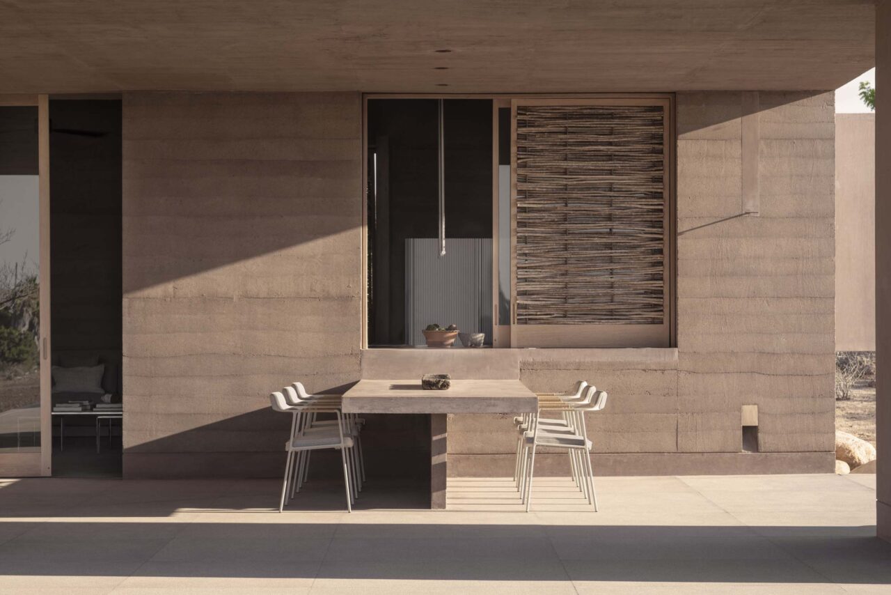 outdoor dining space