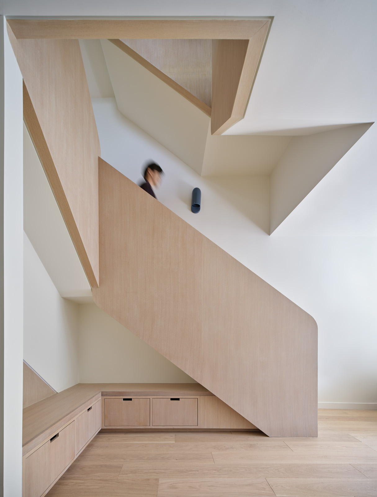 saw quarter round house