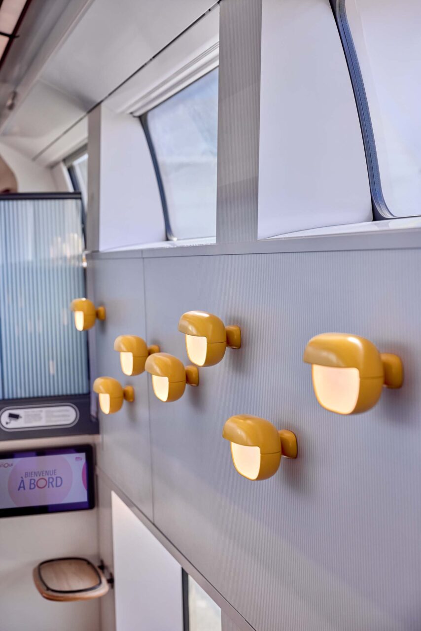 lighting aboard the TGV