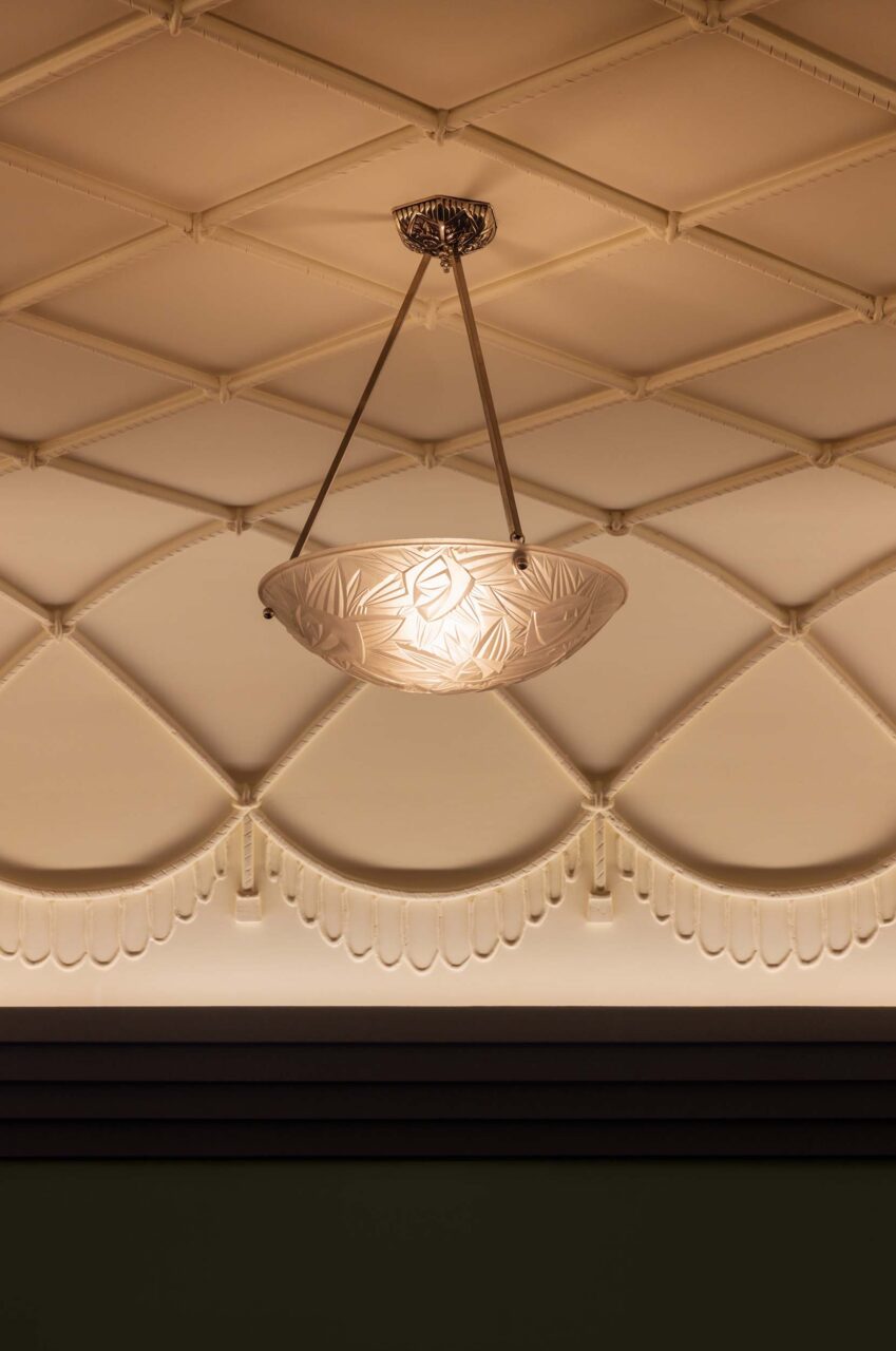 ceiling at french bistro in ny