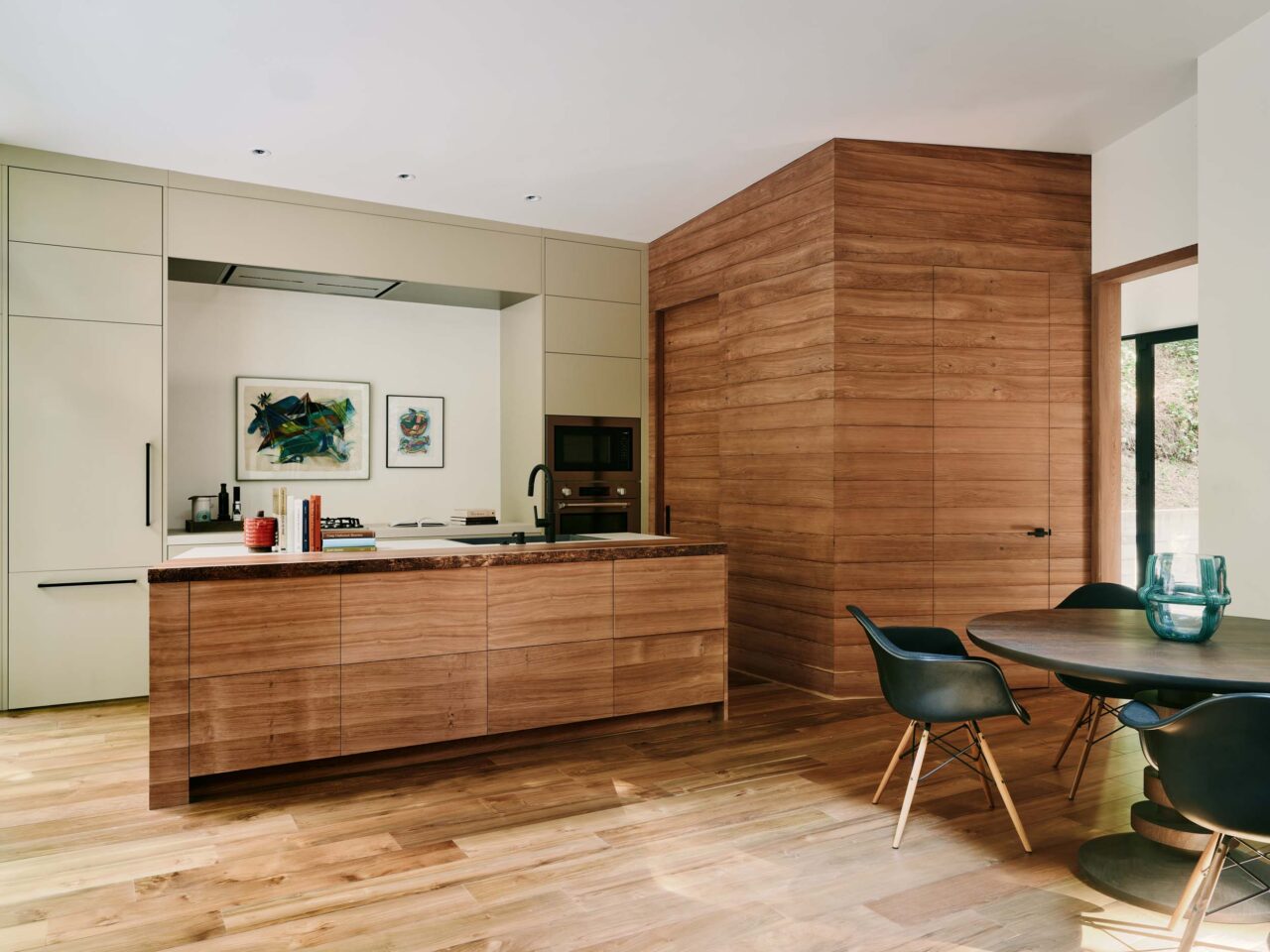 the kitchen in house designed by Studio Schicketanz