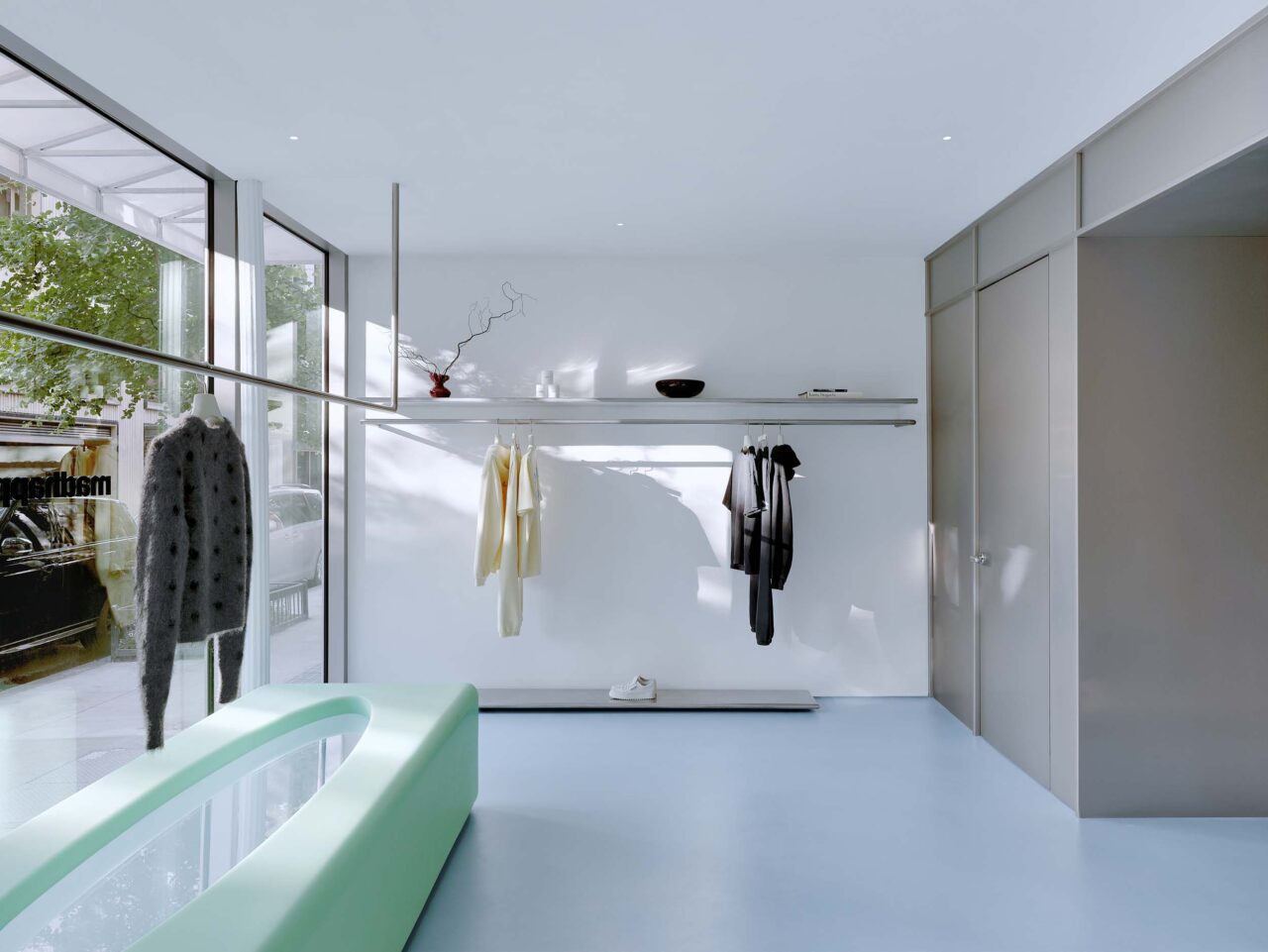 MadHappy interior