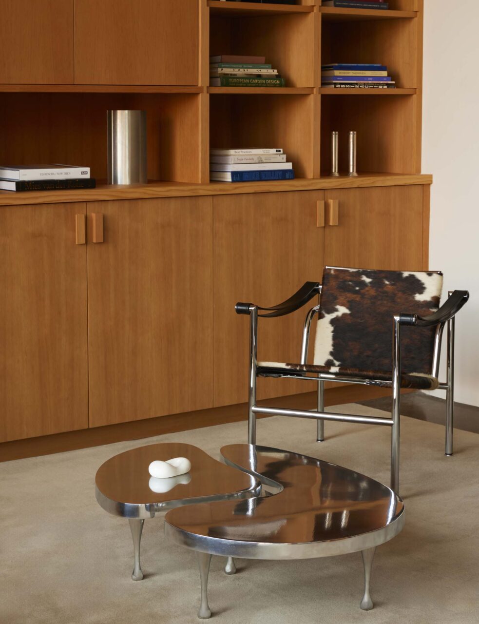 nesing coffee table in workplace in santa monica