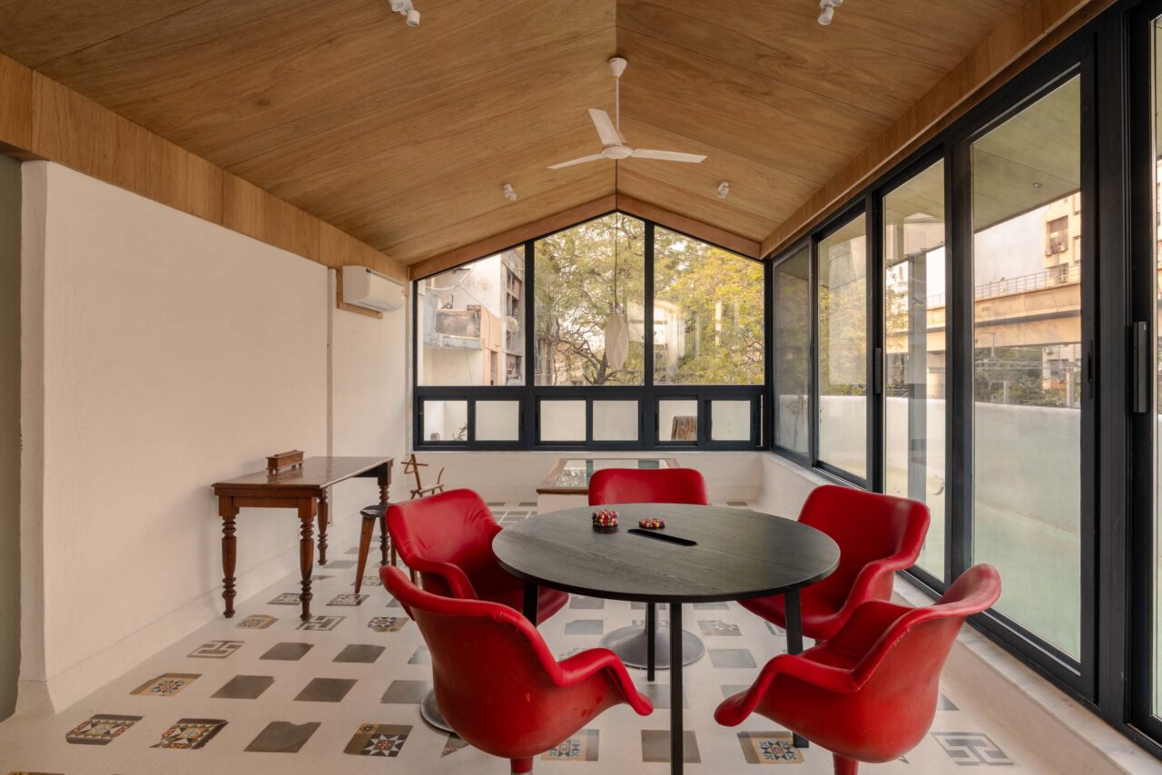 red chairs in office space for banduksmithstudio