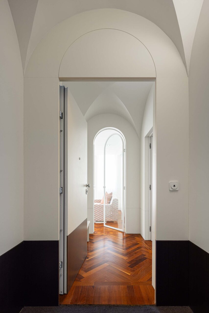vaulted ceilings at vila catarina