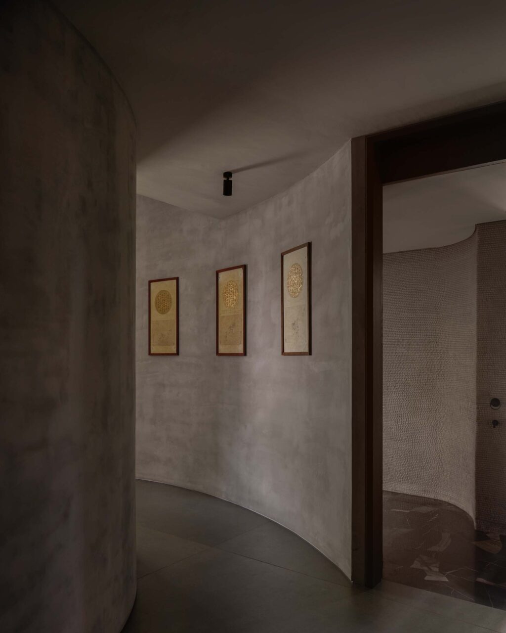 rounded concrete walls