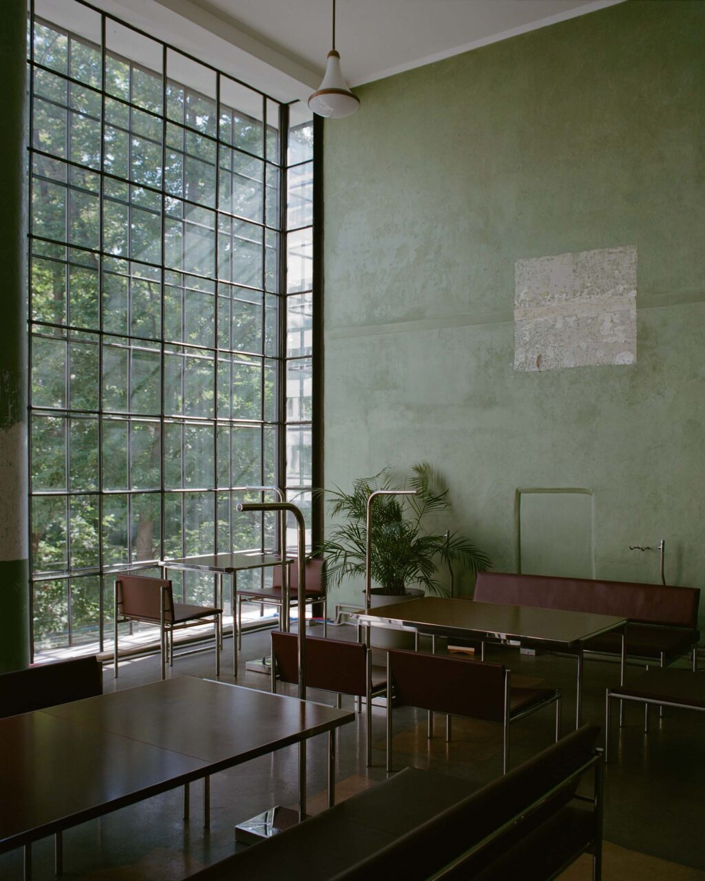 bespoke furniture for moscow cafe