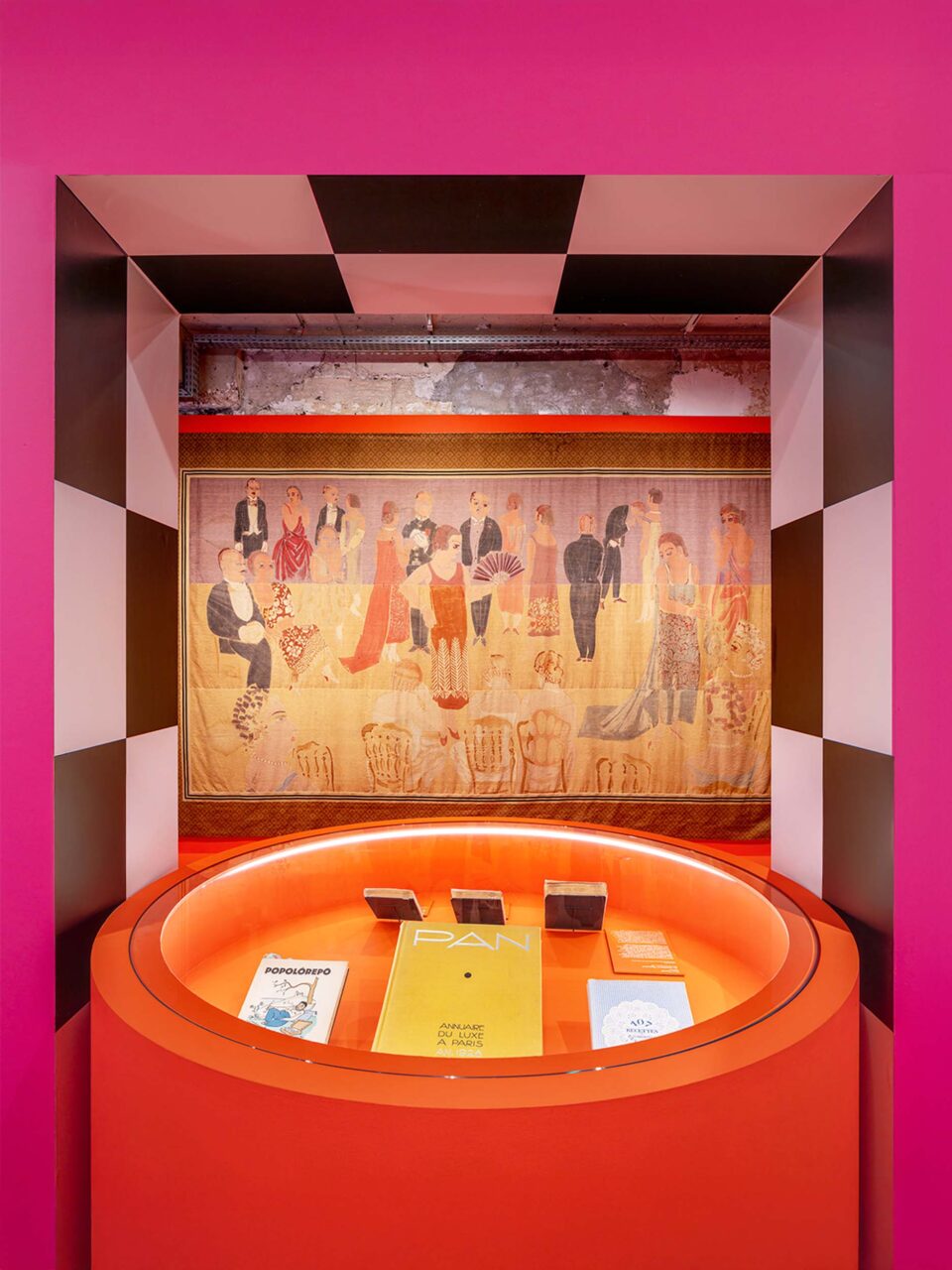 anette lenz helps design exhibit