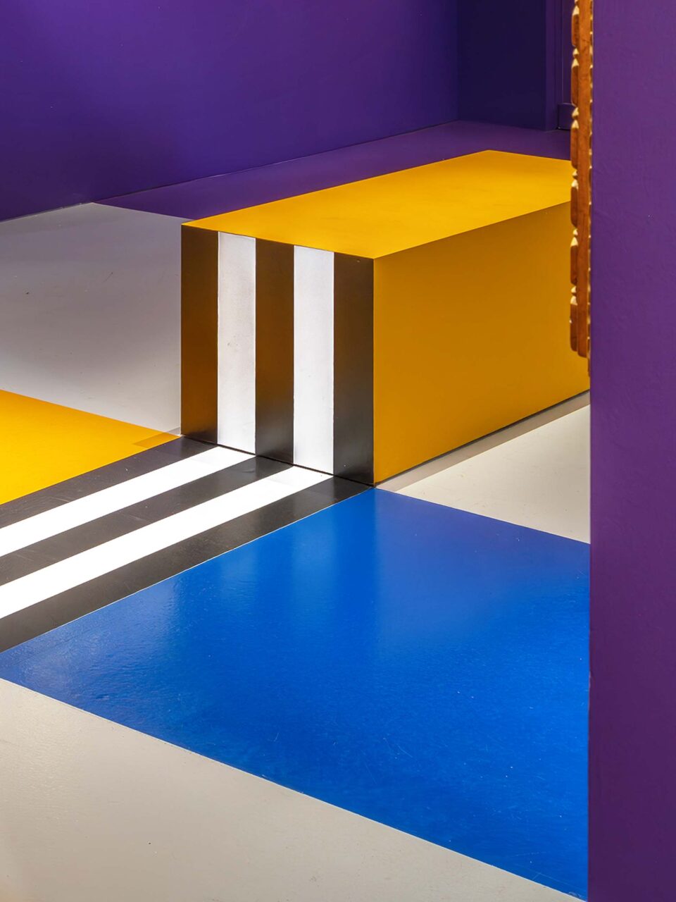 paf atelier use color blocking in museum des art decoratifs