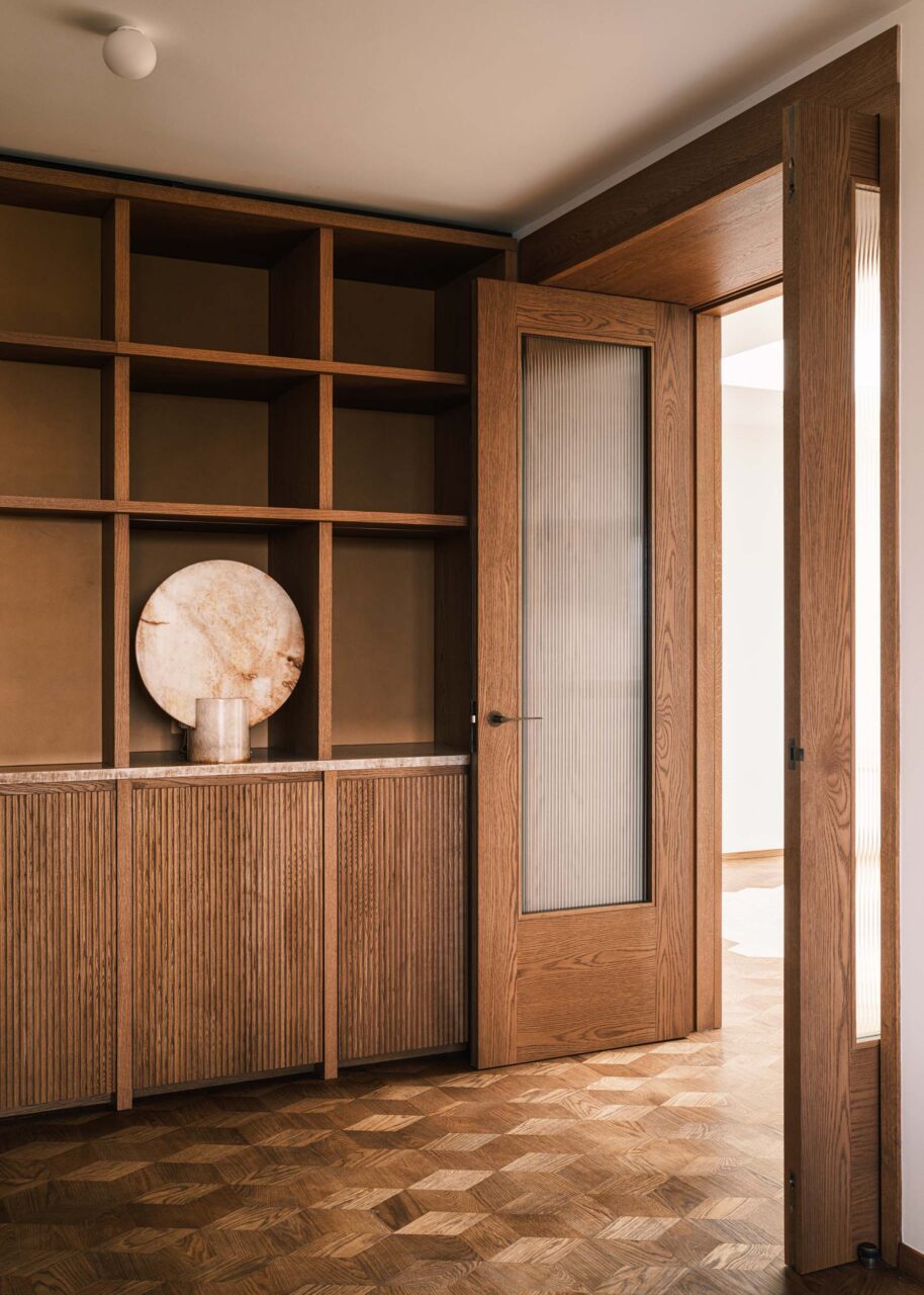 stan traver's open timber bar