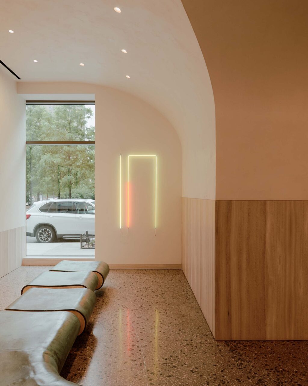 jgna design entry with arching ceilings