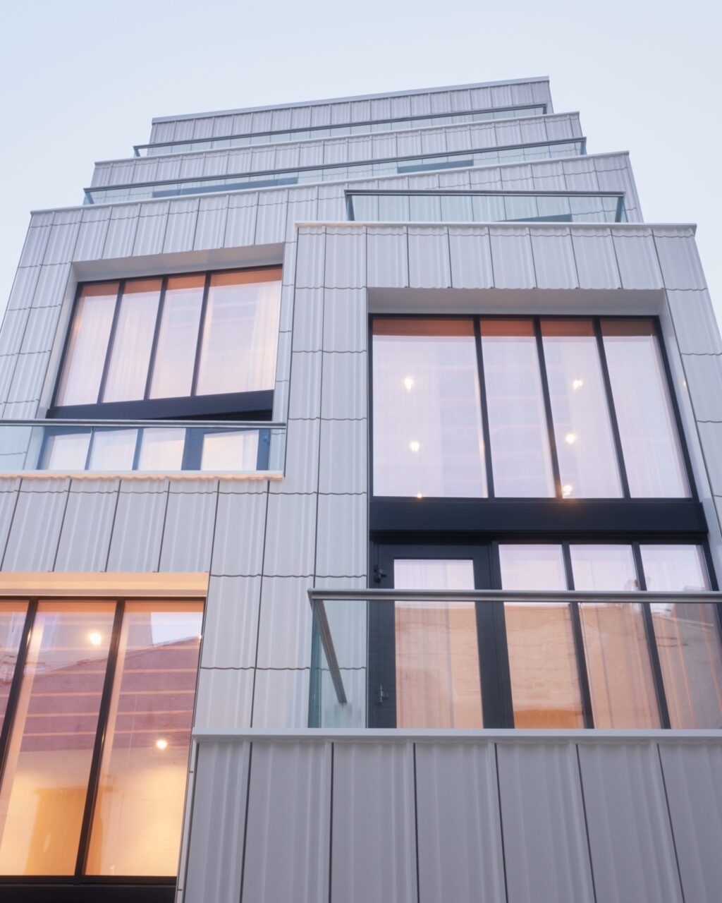 shildan fluting on rear facade