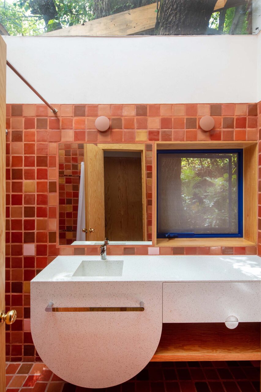 bathroom in mexico