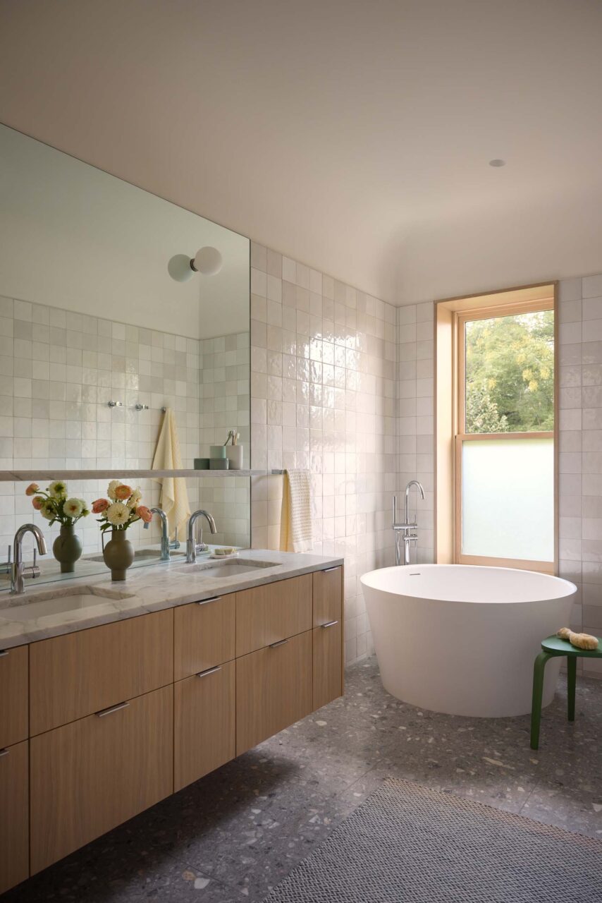 bathroom in tile
