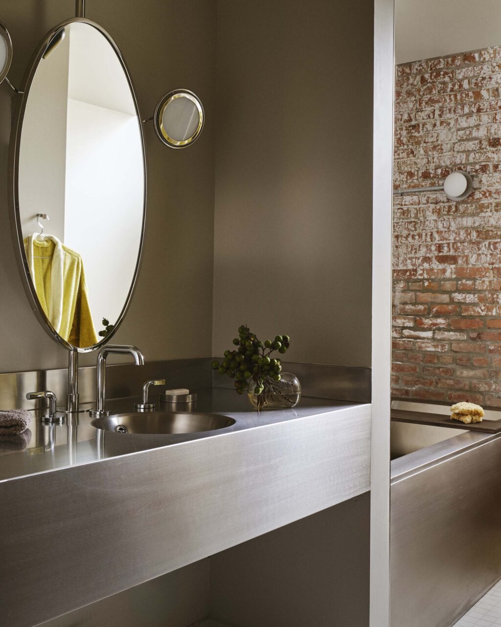 pocketbook hotel