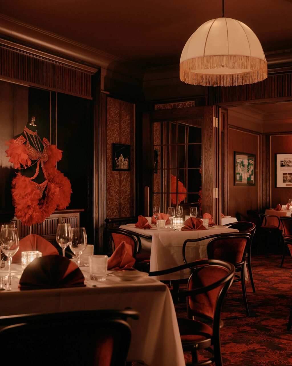 showgirl room