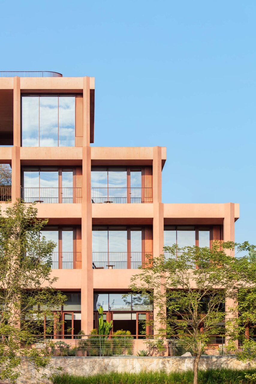 b.l.u.e architecture studio hotel