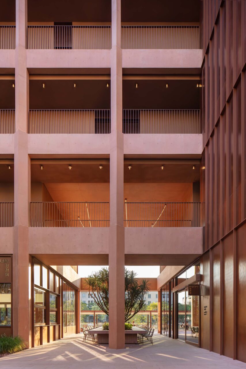 hotel with courtyards