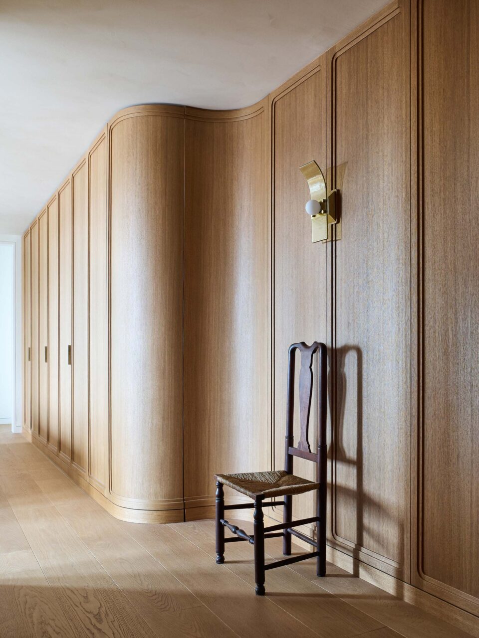 curved motifs