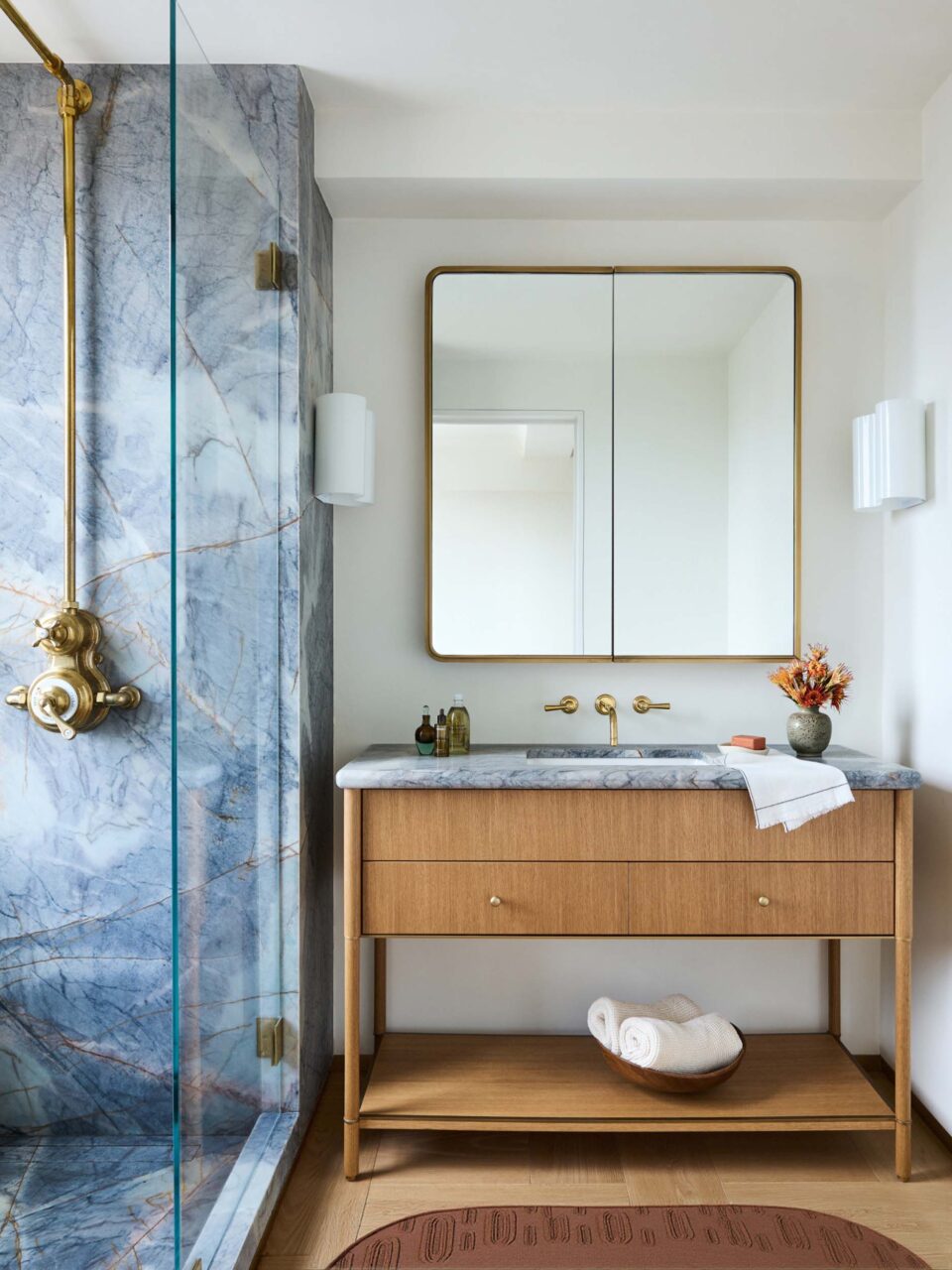 bathroom fixtures